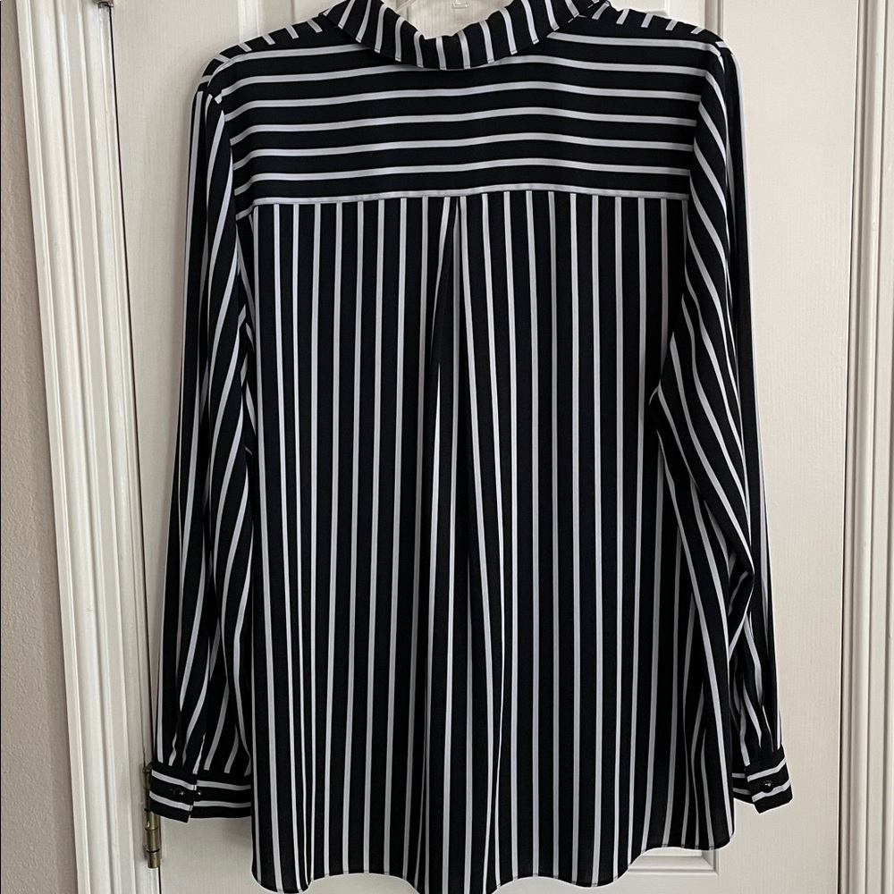 EUC Susan Graver Black and White Striped Button Down Shirt - Picture 3 of 3